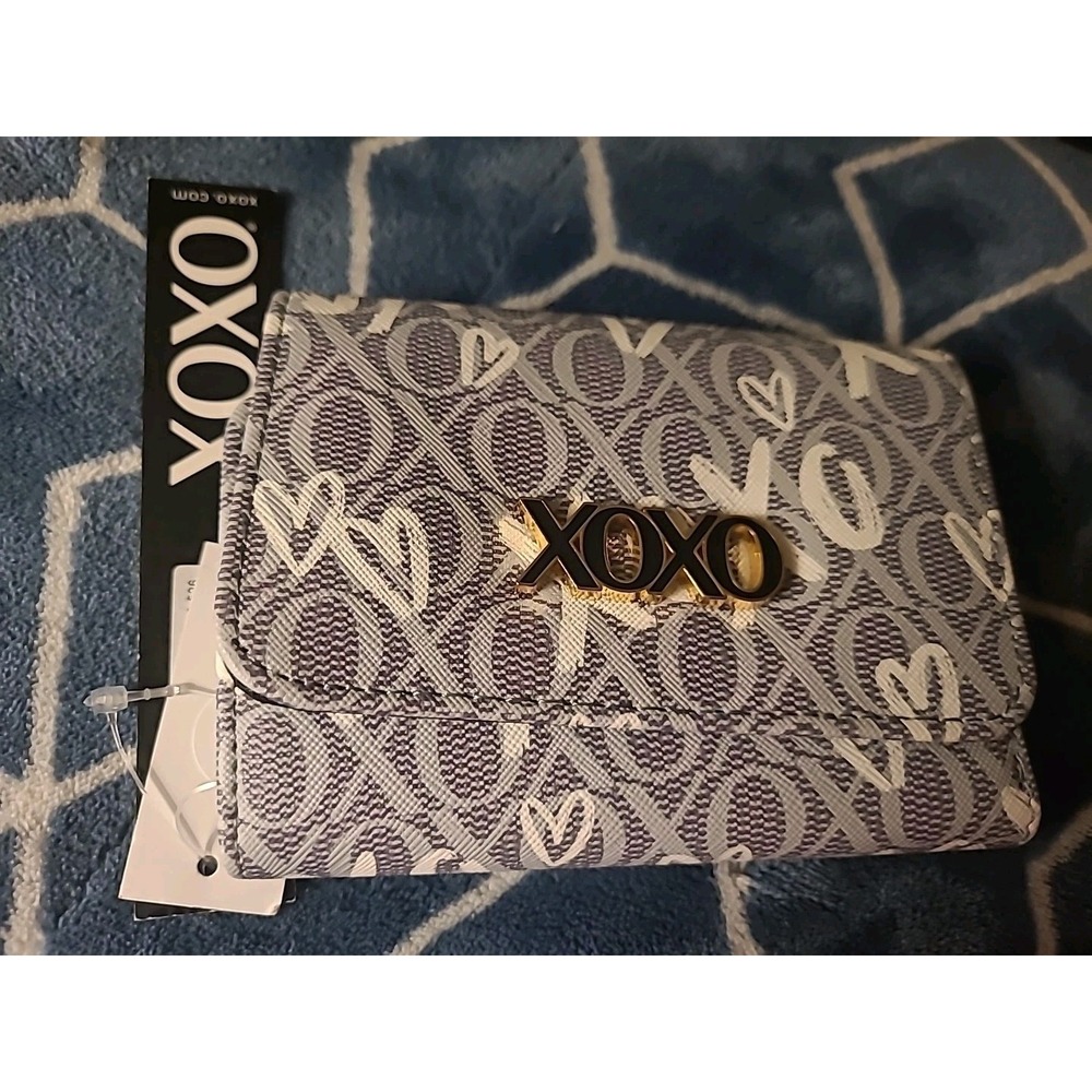 ✨ XOXO Compact Womens Grey and WHITE Wallet New ✨